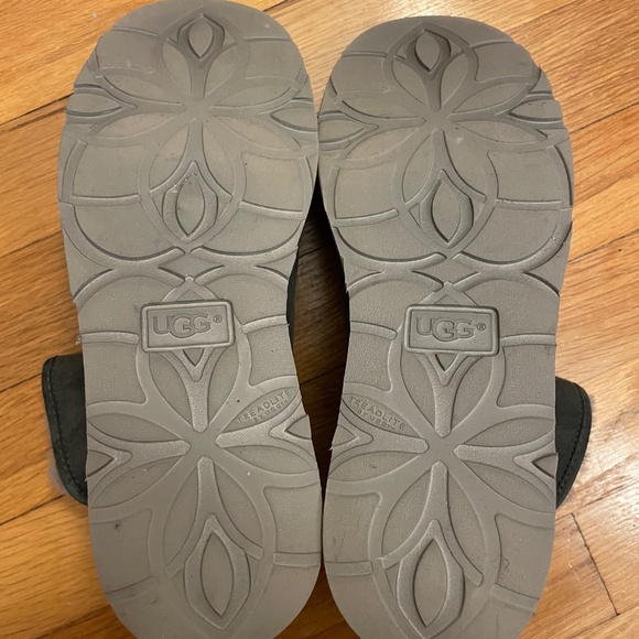 UGG Abree Women's Size 7 US Grey Suede Leather Side Zip Mini Boots 1016548 - Picture 5 of 5